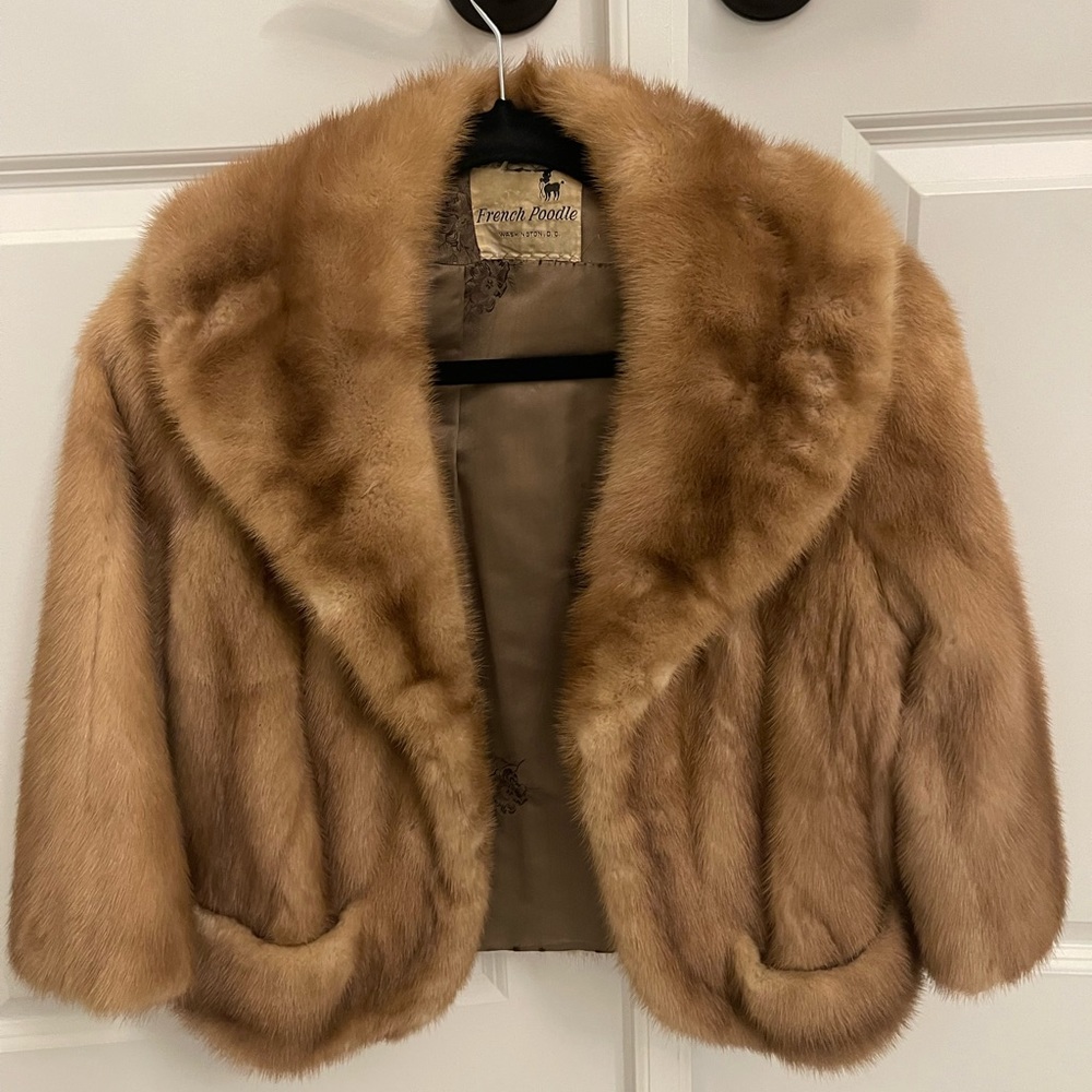 Beautiful Vintage Cropped Fur Coat